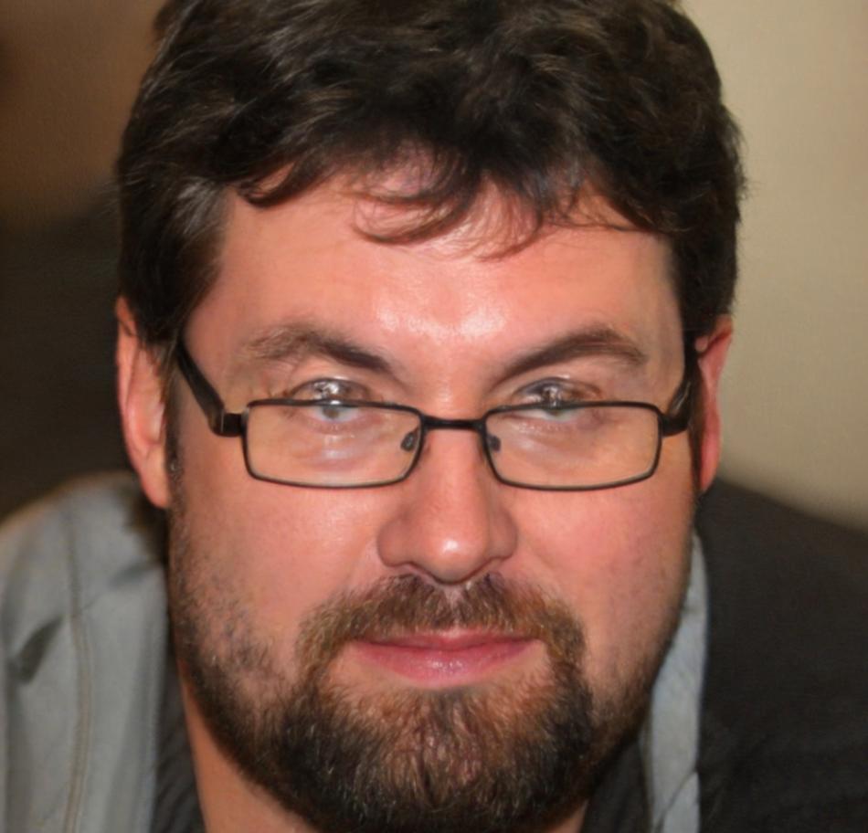 Portrait de Marc Dubois, expert en planification financière